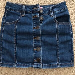 Girls denim skirt!